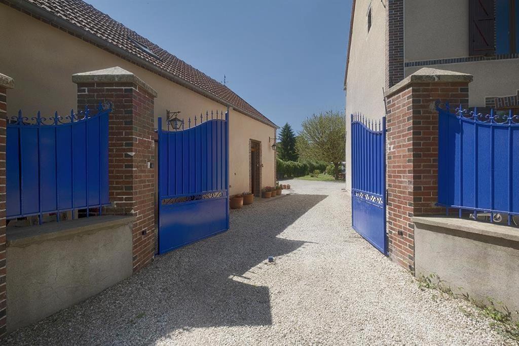 Le Logis Du Regisseur Charny-Oree-de-Puisaye Exterior foto